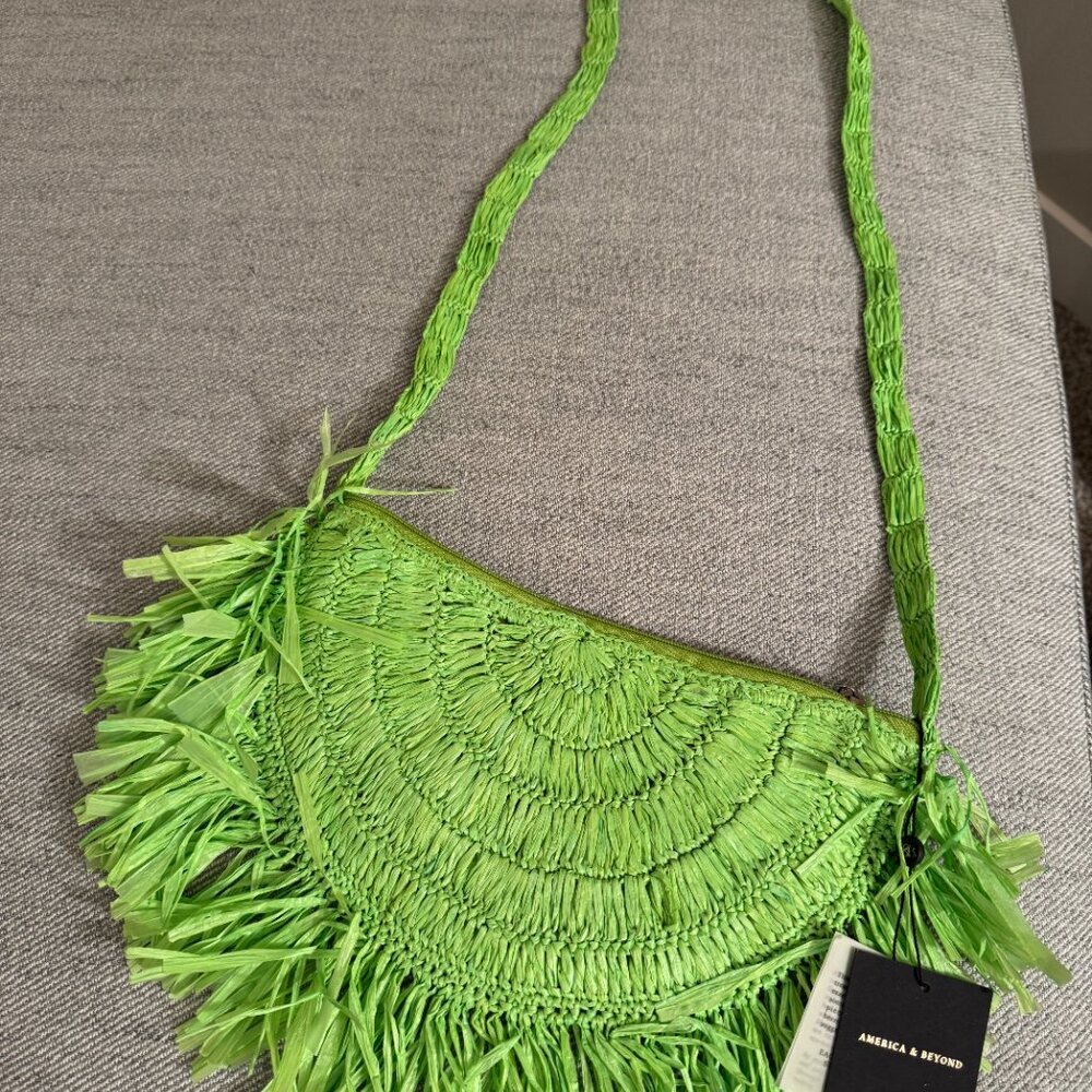 NWT Lime Green Straw Medium Sized Crossover Purse